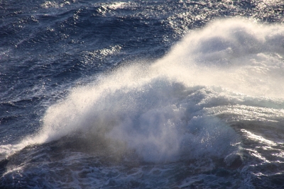 Oleaje, saliendo del puertode Rodas Oleaje, saliendo del puertode Rodas